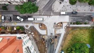 Widok na plac budowy z perspektywy lotu ptaka