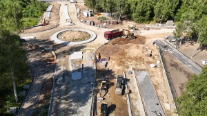 Budowa drogi w rejonie powstającej szkoły