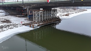 Podpory tymczasowe pod mostem Chrobrego