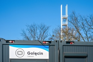 Fragment jednego z budynków przy boisku rogrzewkowym