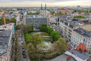 Plac budowy widziany z perspektywy drona