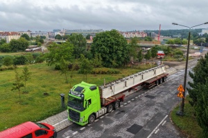 Belki konstrukcyjne podczas transportu