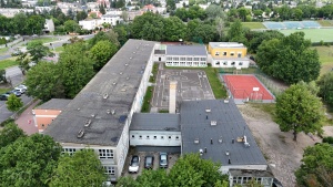 Szkoła Podstawowa nr 90 widziana z lotu ptaka