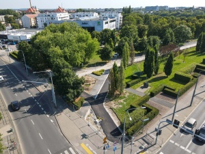 Prace w parku im. T. Mazowieckiego widziane z perspektywy lotu ptaka