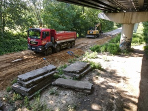 Maszyny budowlane podczas prowadzenia robót ziemnych